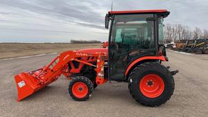 Tractor de Ruedas Kubota LX2620 de 50HP Usado, Tractor Compacto con Componentes Principales: Motor, Bomba de Engranajes, Caja de Cambios - Product Image 4