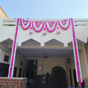 Toran de puerta de caléndula hecho a mano con borlas de rosa de tubo y campanas boda india Diwali Mandap Festival hogar y decoración de pared tamaño personalizado - Product Image 1