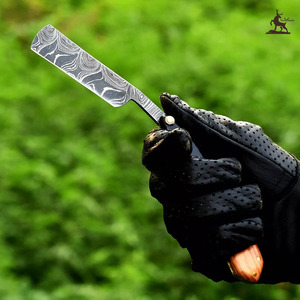 Maquinilla de afeitar recta de acero de Damasco personalizable, herramienta de barbería de afeitado de garganta con cómodo mango de cuerno OEM - Product Image 3