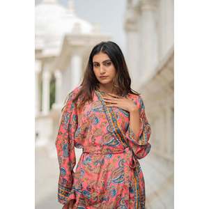 Peignoir long de luxe en mélange de soie, doux et respirant, tissé, pour femme, idéal pour demoiselle d'honneur, plage, complexe hôtelier, ODM - Product Image 4
