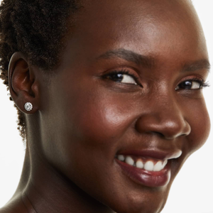 ต่างหูเม็ดเพชรมอยส์ซอไนต์สีเงิน925แวววาวเหนือกาลเวลาทรงกลมแวววาวเป็นของขวัญที่สมบูรณ์แบบสำหรับวันเกิดครบรอบแต่งงานของขวัญวันเกิด - Product Image 3