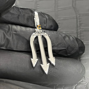 Diseñador 10kt oro blanco Hip Hop Trident colgante totalmente tachonado con diamantes cultivados en laboratorio de corte brillante Pretty Ice Charm Jewelry - Product Image 2