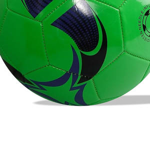 Panel de Balón de Fútbol de PU con Diseño Personalizado Premium, Todos los Tamaños Disponibles, Personaliza el Logotipo, para Todo Tipo de Clima y Edades - Product Image 4