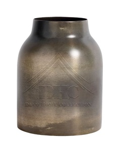 Vase à fleurs en métal côtier à la mode fer moderne élégant de conception unique pour les dessus de table et les manteaux de mariage - Product Image 5