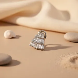Boucles d'oreilles clous géométriques en forme de pyramide pour femme, plaqué argent, pierre naturelle sertie, bijoux tendance pour le quotidien - Product Image 2