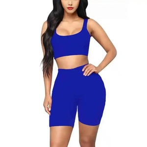 Ensemble de sport pour femme : soutien-gorge court et short mi-long, idéal pour les squats et l'entraînement, fabriqué en Spandex et Polyester, couleur unie. - Product Image 1
