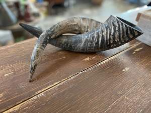 แก้วมักทำจากเขาไวกิ้งโบราณทำด้วยมือสำหรับใส่เครื่องดื่มจากอินเดียส่งออกสำหรับเทศกาลคริสต์มาส - Product Image 2