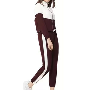 Ensemble 2 pièces pour femme : sweat à capuche en molleton 100 % coton et pantalon de jogging évasé, personnalisable avec logo brodé, maille déchirée, écologique (OEM/ODM) - Product Image 3