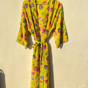 Robe Kimono en soie faite à la main pour femmes belle conception indienne séchage rapide et lisse 100% mousseline de soie pour l'été automne printemps - Product Image 1