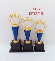 Trophée de basket-ball de football personnalisé en métal personnalisé, trophée de cricket avec base en bois