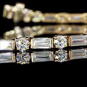 สร้อยข้อมือเพชรหรูหรา VVS Moissanite สร้อยข้อมือชุบทอง14K สร้อยข้อมือหินบาแกตต์ของขวัญเครื่องประดับอัญมณีสำหรับผู้หญิง - Product Image 6