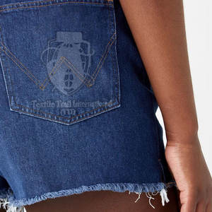 Shorts en jean pour femmes fabriqués au Pakistan, prix bas, couleurs contrastées, haute qualité, confortables. - Product Image 4