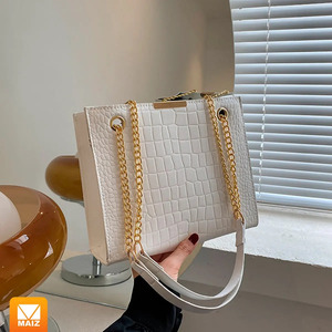 Elegante Bolso de Hombro para Mujer con Cadena, Portátil e Impermeable - Colores Surtidos - Product Image 3