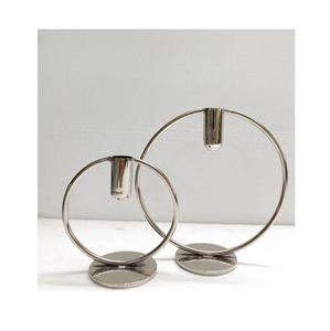 Ensemble de bougeoirs en métal d'inspiration vintage pour une utilisation en intérieur et en extérieur, parfait pour le salon, la table à manger, la chambre à coucher ou le patio - Product Image 4