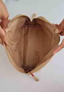 Sac cosmétique en cuir PU pour femmes sac de maquillage à fermeture éclair organisateur de maquillage de voyage chargeur pochette de rangement couleur Tan - Product Image 3