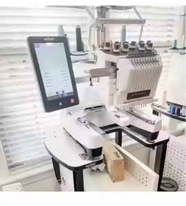 Máquina de bordado plano comercial de 15 agujas de alta calidad TB, motor nuevo, componentes de bomba de engranajes esenciales automáticos para uso doméstico - Product Image 2