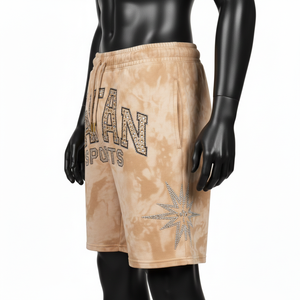 กางเกงขาสั้นผู้ชายผ้าฝ้ายฟลีซหนา 320 GSM สีแทนฟอกกรด สัมผัสนุ่ม ประดับด้วยคริสตัล พร้อมปักโลโก้ตามสั่ง - Product Image 3