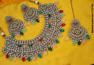 Nuevo diseño elegante chapado en oro tradicional Motipearl & Drop Kundan tachonado gargantilla collar pendiente Mangtika conjunto y conjunto de joyería Mujer - Product Image 2