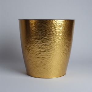 Hosepot de lujo con acabado de latón dorado antiguo perfectamente diseñado para el estilo de jardín interior de temporada y la decoración elegante al aire libre - Product Image 5