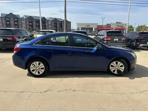 Usado 2012 Chevrolet Cruze LS - Product Image 4