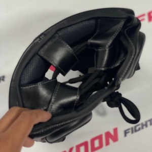 Équipement d'entraînement professionnel de kickboxing, protège-têtes Winning à vendre, protège-têtes personnalisés de Muay Thai, protège-têtes à lacets MMA, protège-têtes pour femmes - Product Image 3