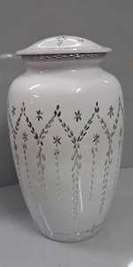 Urne funéraire en aluminium blanc pour adultes, urne commémorative luxueuse faite à la main avec un design moderne pour les cendres - Product Image 4