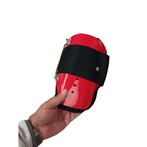 Kit de Carcasa Ajustable Roja de ABS con Almohadilla y Velcro, Protector R y L - Product Image 1