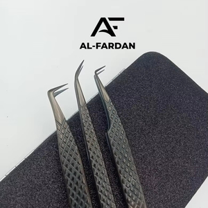 Pinzas de pestañas con logotipo personalizado Pinzas de extensión de pestañas magnéticas con empuñadura de diamante para bota de 90 grados, Color Plasma negro, puntiagudas, probadas a mano - Product Image 5