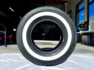 Neumáticos Comerciales de Alta Calidad para Camionetas con Pared Lateral Blanca en Venta - Product Image 6