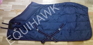 Matty Estável Acolchoado Cavalo Tapete 420DNR Inverno dentro Polyfill com Algodão Forro Cavalo Estável Tapete Fabricante - Product Image 4