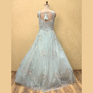 El vestido azul hielo más elegante con trabajo importado y toque de mano de diamante perfecto para todas las funciones de la India al por mayor - Product Image 4