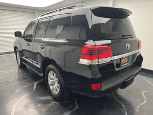 Toyota LandCruiser Base 2016 - Product Image 6