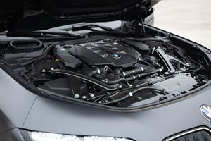 BMW 760i xDrive 2026 Usado en Excelentes Condiciones, 536 hp, Motor V8 Twin-Turbo, Tracción en las Cuatro Ruedas, Color Gris Congelado - Product Image 6