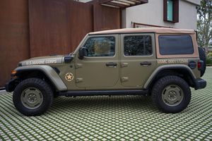 Jeep Wrangler Willys 41 4xe Edición Especial 2025, Seminuevo, Híbrido Enchufable de 375 hp, 4x4, Mayormente sin Modificaciones - Product Image 2