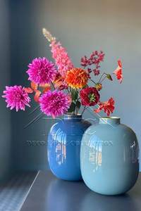 Florero de hierro hecho a mano con estilo, recubierto de polvo amarillo con diseños geométricos en negrita, estilo costero para decoración de bodas - Product Image 4