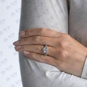 Anillo de moissanita de vástago dividido con corte de cojín TCW 2,00 para mujer/sólido de oro blanco 18 quilates para boda o regalo - Product Image 3