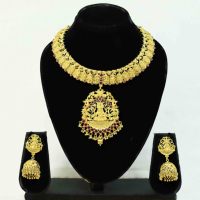 Vente en gros 14K 18K 24K plaqué or formant un ensemble de colliers, ensemble de bijoux de temple traditionnel, ensemble de bijoux de mode rempli d'or en laiton.