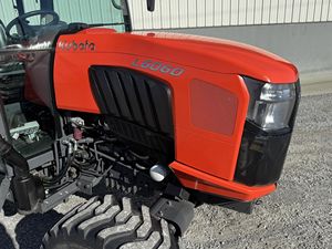 Tractor Agrícola M6060 4WD de Alta Productividad del 2015 con 1 Año de Garantía en Venta - Product Image 3