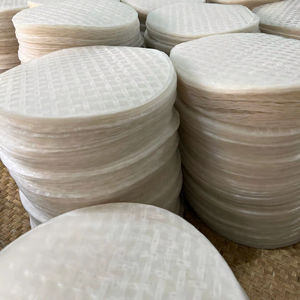 Papier de riz 16cm 22cm rond frais vente chaude en vrac grande quantité utiliser directement avec des rouleaux de salade alimentaire rouleaux de peau WA + 84 386142897 - Product Image 1