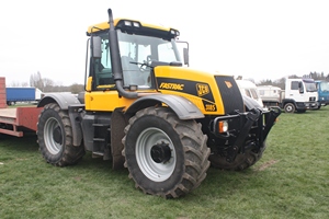 Puissant tracteur JCB Fastrac 4220 2WD avec moteur diesel 4 cylindres 180HP pompe d'entraînement à engrenages et boîte de vitesses pour usage agricole - Product Image 2