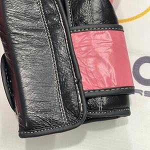Dernier modèle de gants de boxe professionnels Fairtex rose et noir personnalisés en cuir véritable, respirants et anti-humidité - Product Image 4