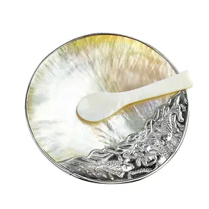 Mother of Pearl Teller mit Silberner Kaviar-Dish und Kaviar-Lahlöffel Luxus-Kaviar-Servier-Set OEM aus Vietnam Herstellung