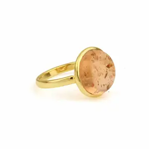 RJR00163 joyería de piedras preciosas de ámbar báltico de moda redonda 12mm elegante bisel chapado en oro ajuste sólido 925 anillo de plata esterlina para mujer