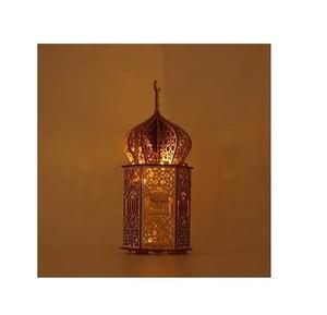 Lanterne décorative en métal Ramadan Kareem de luxe avec finition rustique antique parfaite pour le centre de table et la décoration de fête - Product Image 1