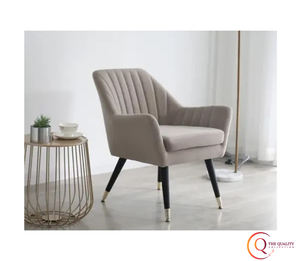Sofá de sillón gris elegante moderno con respaldo suavemente curvado y reposabrazos Splender Patas de madera negras cónicas para la gracia. - Product Image 2
