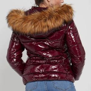 Chaqueta Acolchada Larga Negra para Mujer con Forro de Algodón, Capucha y Aislamiento, Diseño de Diamantes - Product Image 3