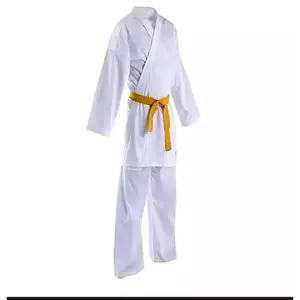 Uniforme de karaté traditionnel avec construction durable en tissu léger et ajustement confortable pour la pratique - Product Image 5