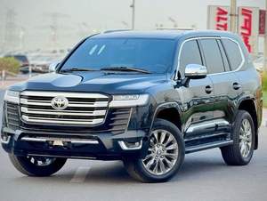Toyota Land Cruiser 2017 GXR V6 Facelift a 2025 LC300 Full Option, título muy limpio - Product Image 3