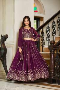 Lehenga choli ผ้าจอร์เจียสำหรับผู้หญิงชุดประจำชาติกึ่งเย็บสำหรับเทศกาลและโอกาสพิเศษ - Product Image 6