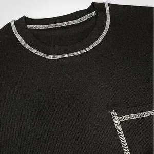 Camiseta de mezcla personalizada para hombre y pantalones cortos con estampado reflectante, conjunto de 2 piezas esenciales de verano con logotipo de media manga incluido - Product Image 5